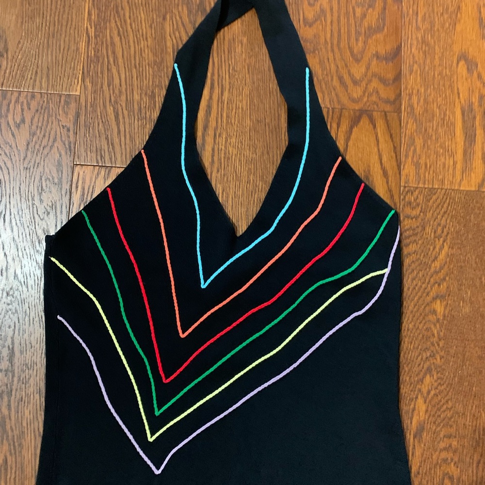 Top - Picture 2 of 3